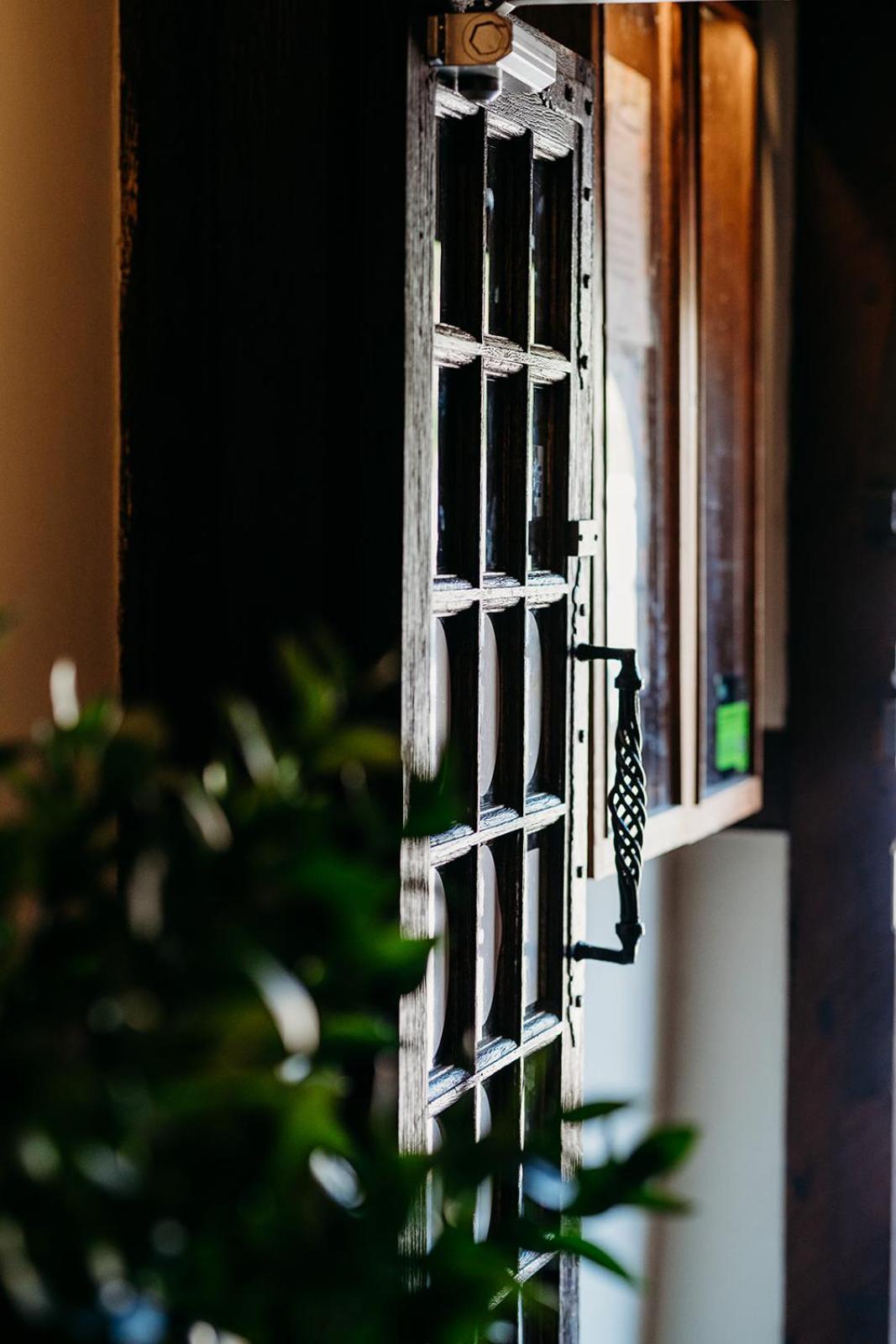The Crown Inn تشيدينغفولد المظهر الخارجي الصورة