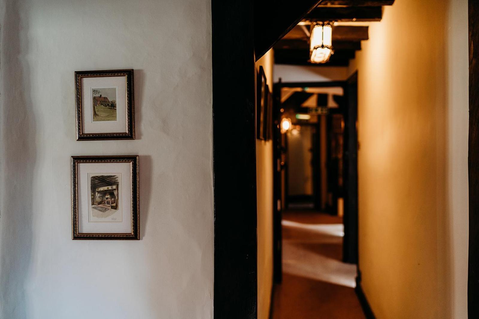 The Crown Inn تشيدينغفولد الغرفة الصورة